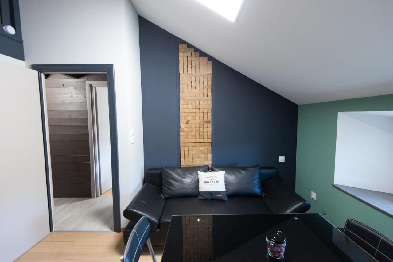 La Chambre Des Carrelets Montigny-sur-l'Ain Luaran gambar